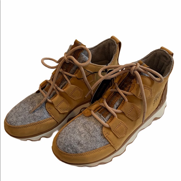 sorel kinetic caribou sneakers